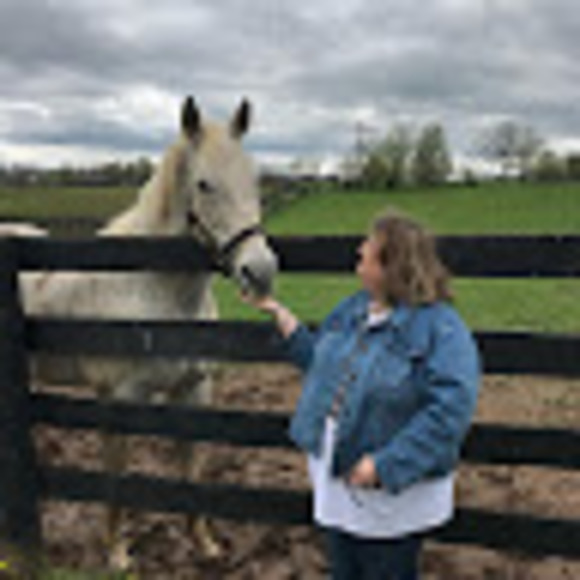 Meet your Posher, Amanda - Picture 1 of 1